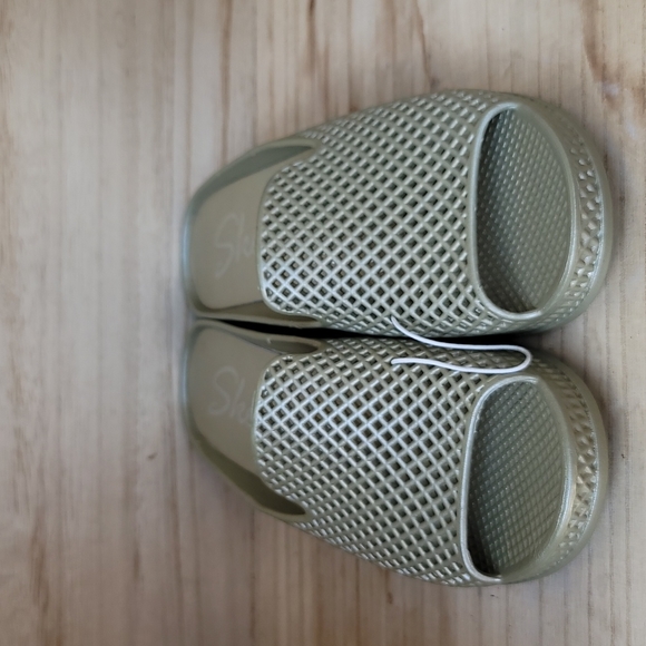 Skechers Plastic Waffle Design Open Toe Wedges - Picture 4 of 8